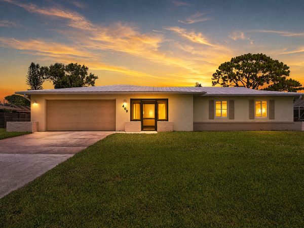 409 SE Gasparilla Avenue, Port St. Lucie, FL 34983