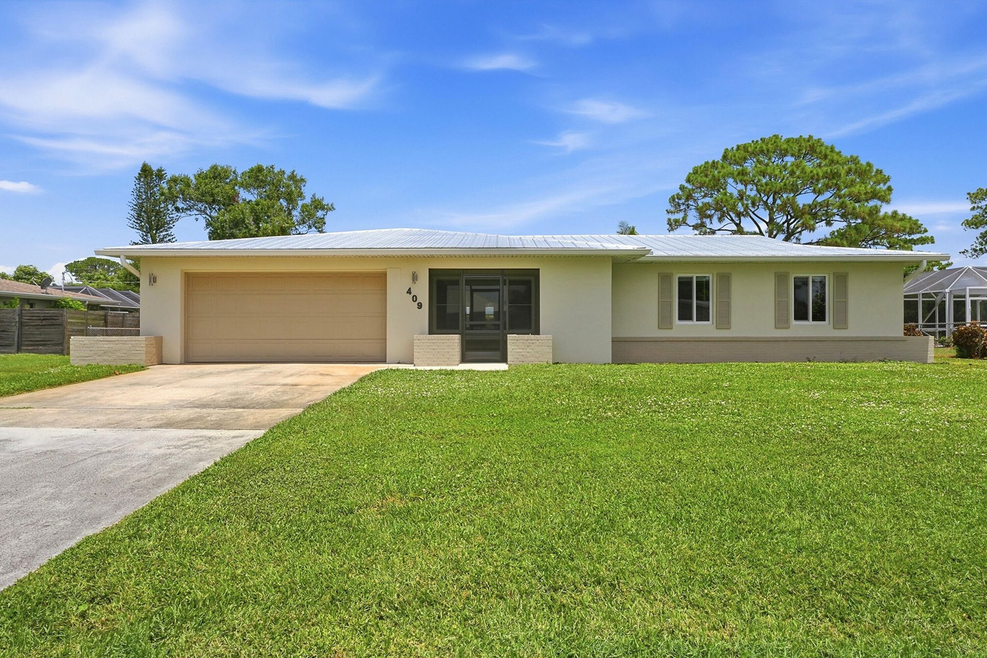 409 SE Gasparilla Avenue, Port Saint Lucie, FL 34983 Photo