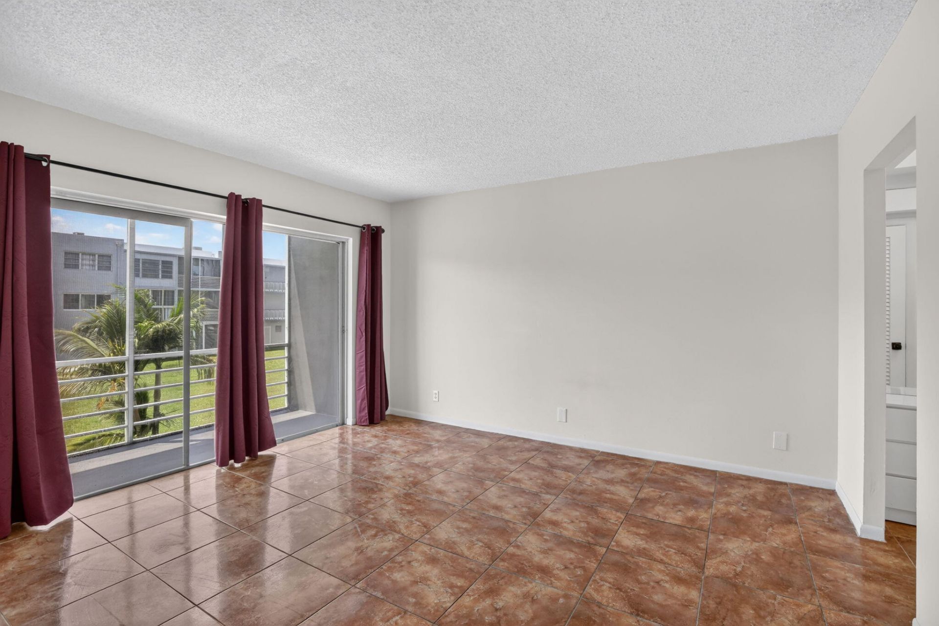 2200 Park Lane, Unit 208, Hollywood, FL 33021 Photo