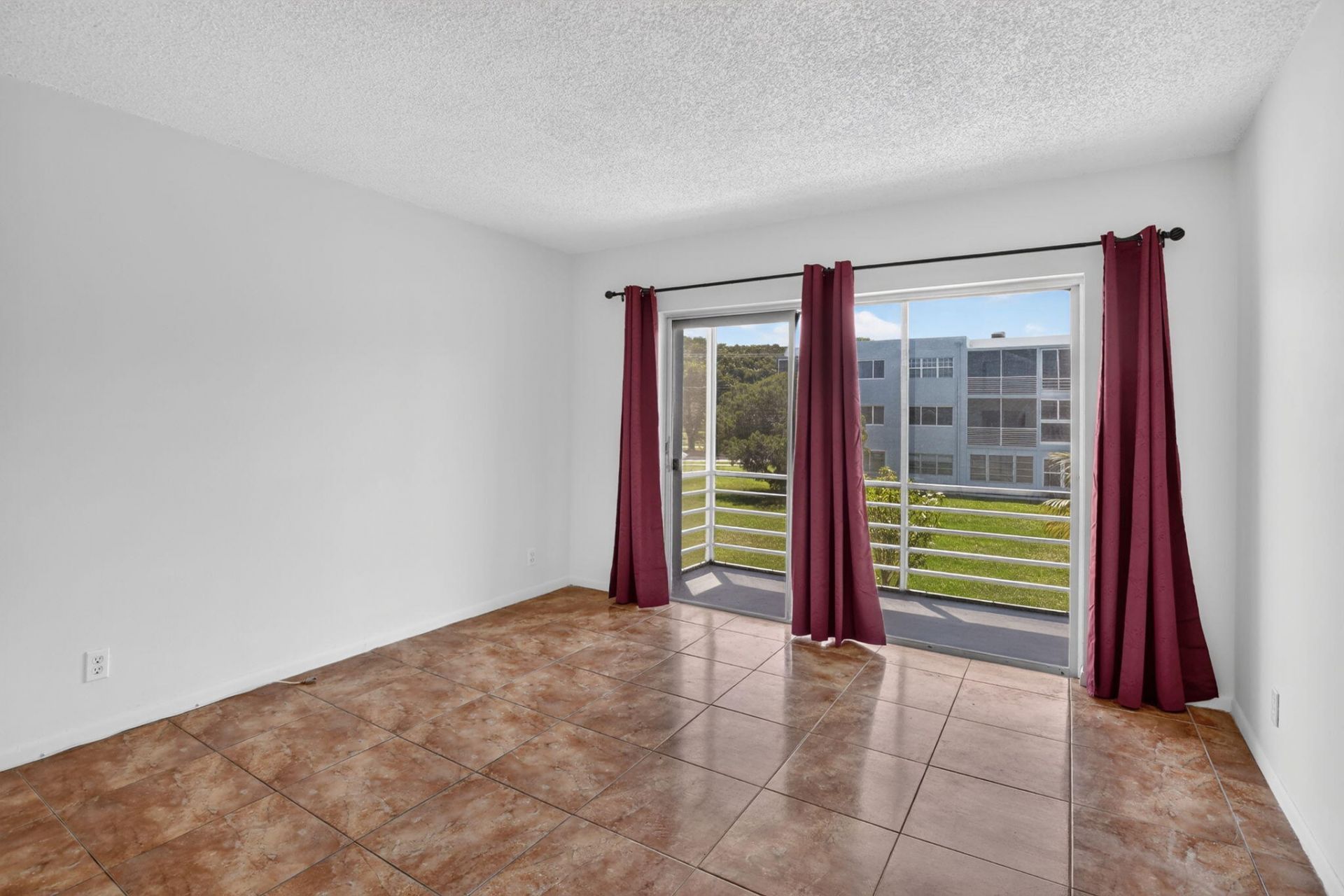 2200 Park Lane, Unit 208, Hollywood, FL 33021 Photo