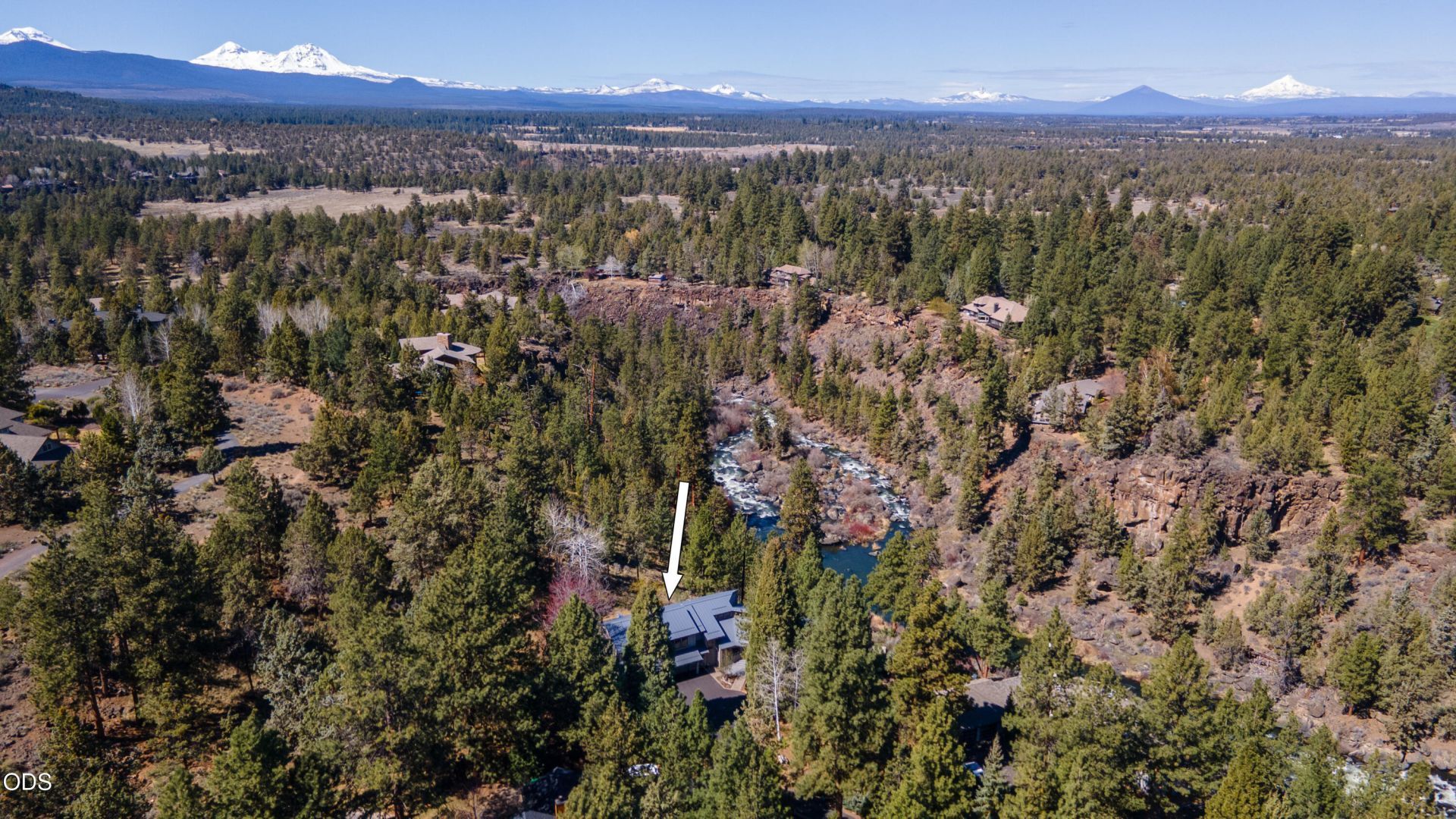 4211 NW Lower Village Road, Bend, OR 97703 Main Photo