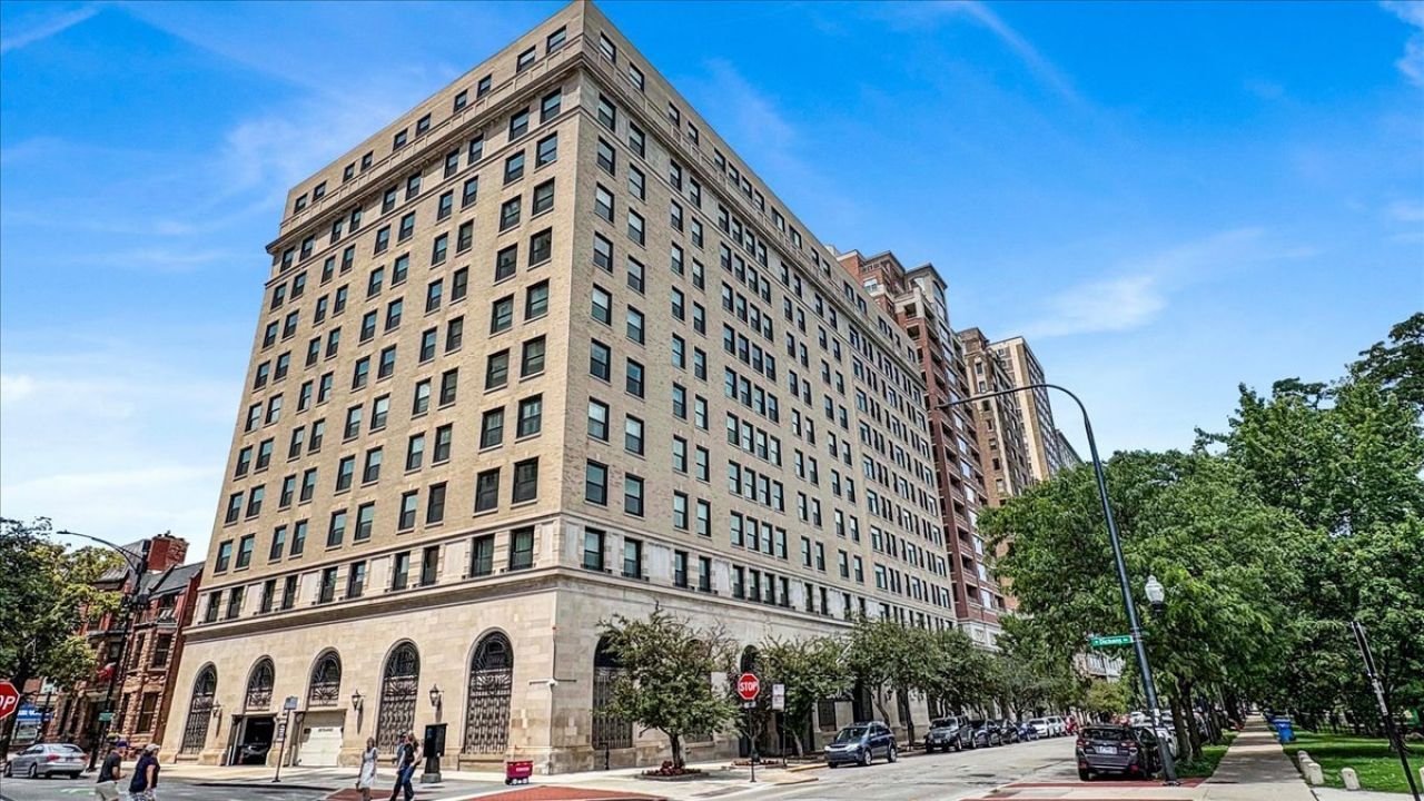 2100 N Lincoln Park West, Unit 3FN, Chicago, IL 60614 Main Photo
