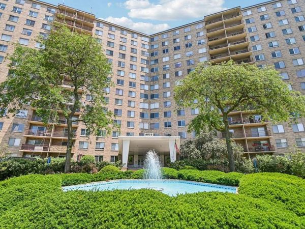 6833 N Kedzie Avenue , Unit 504, Chicago, IL 60645