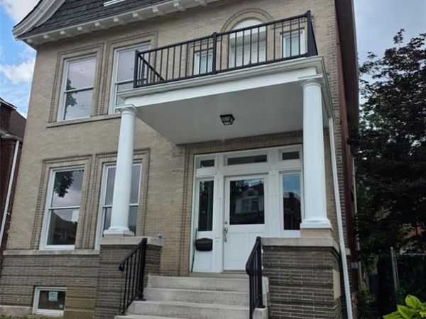 2932 University Street, St Louis, MO 63107