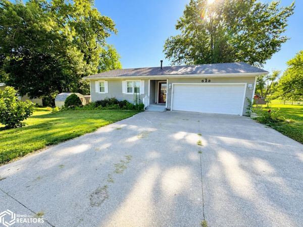 623 N 3Rd Street, Centerville, IA 52544