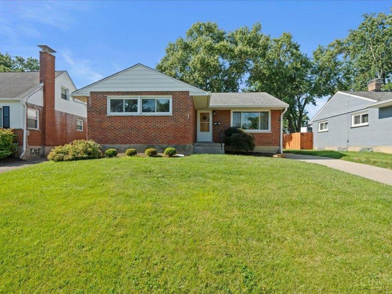 7823 Greenbriar Lane, Madeira, OH 45243 Photo 2