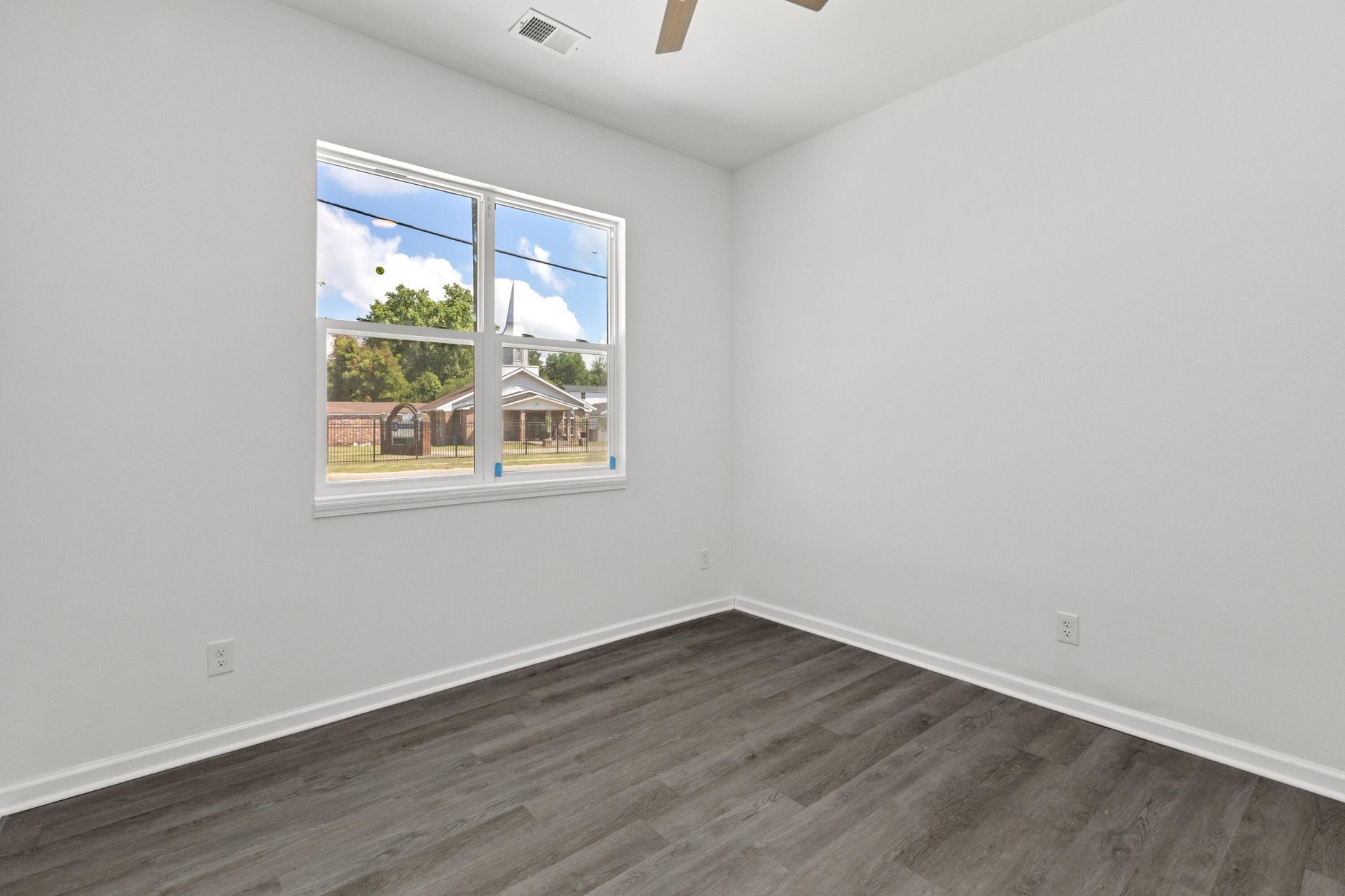 2013 Robertson Boulevard Photo 13