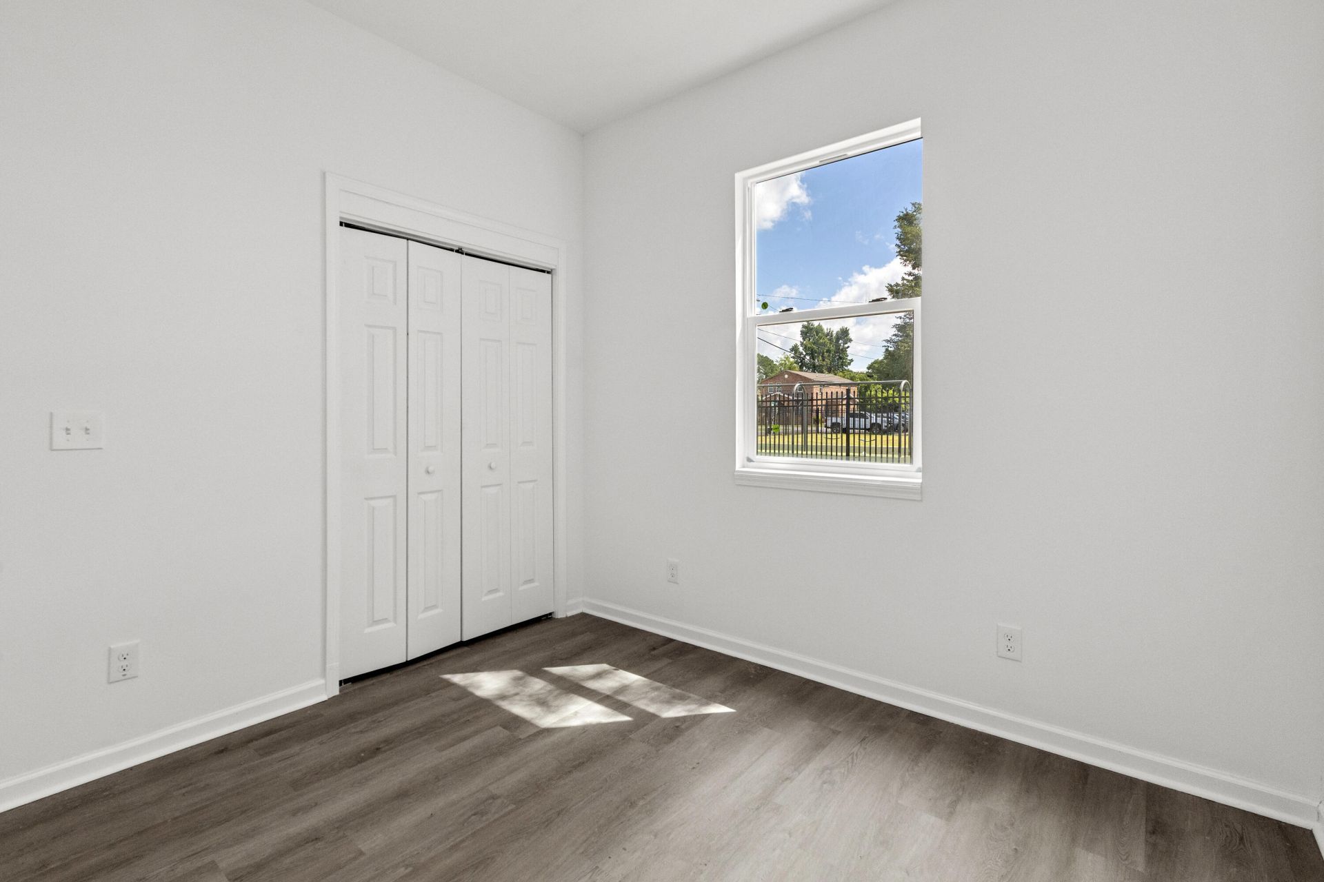 2013 Robertson Boulevard Photo 20