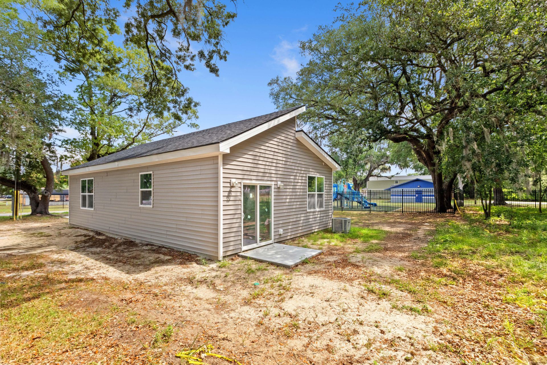 2013 Robertson Boulevard Photo 27