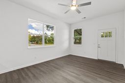 2013 Robertson Boulevard photo 4