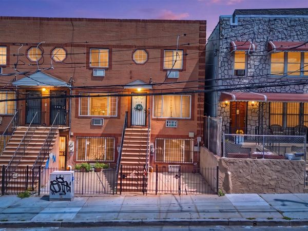 717 E 215th Street, Bronx, NY 10467