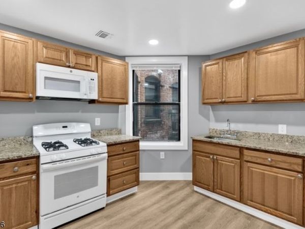 220 3rd St, Unit 17, Passaic, NJ 07055