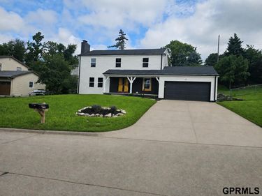 3808 Grebe Street, Omaha, NE 68112