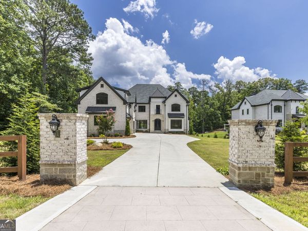 10765 Shallowford Road, Roswell, GA 30075