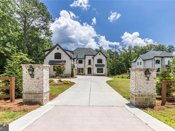 10765 Shallowford Road, Roswell, GA 30075
