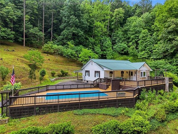 2581 Trace Fork Road, South Charleston, WV 25309