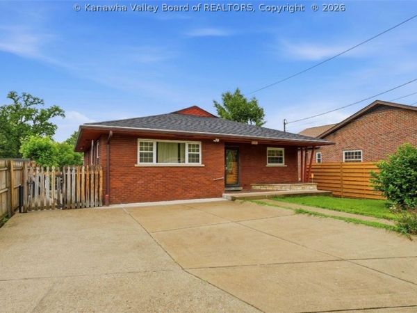 893 Poplar Road, Charleston, WV 25302