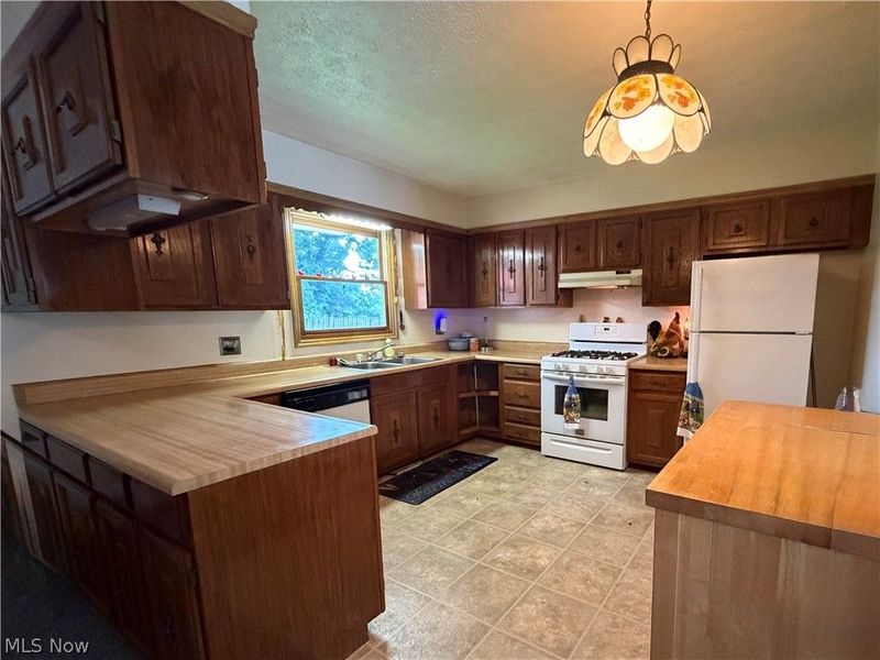 220 Mill Street, Waterford, OH 45786 Photo 4