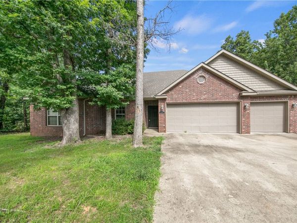 9 Monmouth Drive, Bella Vista, AR 72714