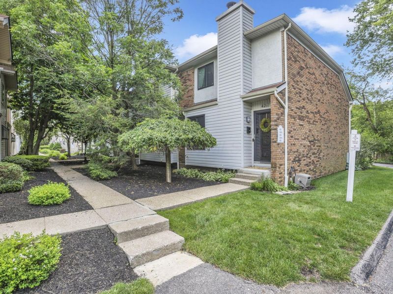 421 E North Street, Unit C1, Worthington, OH 43085 Photo 1