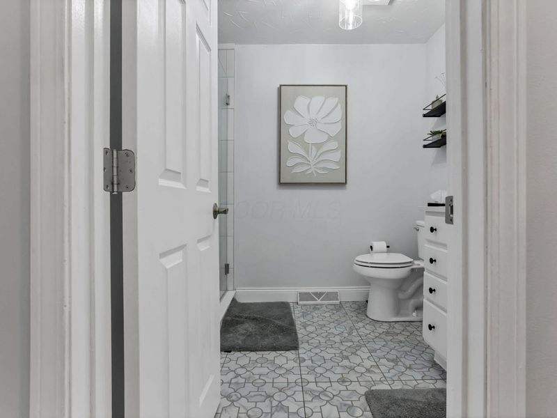 421 E North Street, Unit C1, Worthington, OH 43085 Photo 18