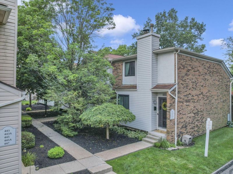 421 E North Street, Unit C1, Worthington, OH 43085 Photo 2