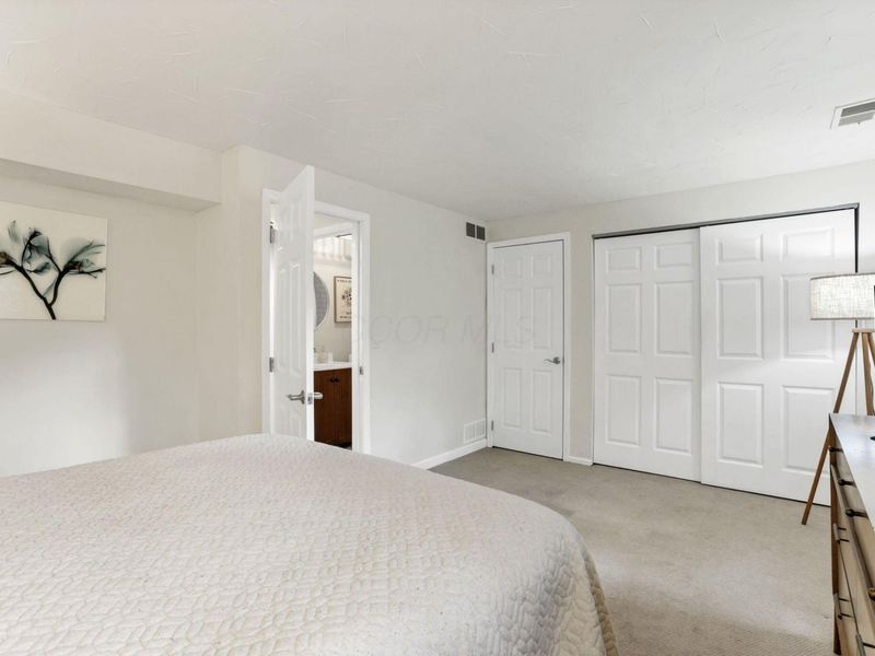 421 E North Street, Unit C1, Worthington, OH 43085 Photo 21