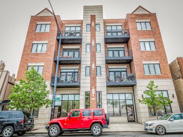 2450 W Montrose Avenue , Unit 2W, Chicago, IL 60618