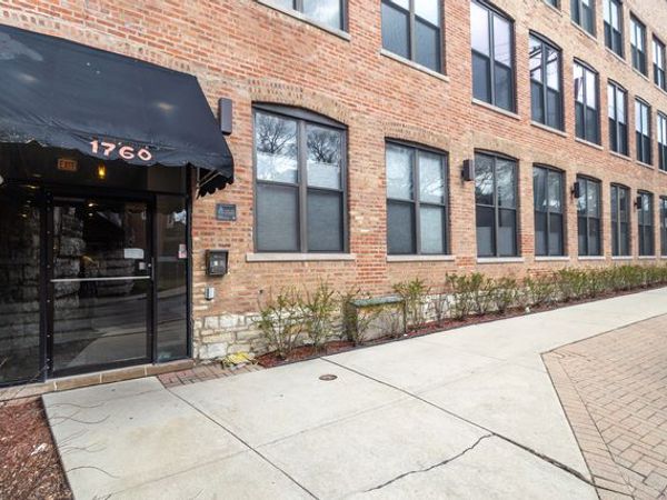 1760 W Wrightwood Avenue , Unit 305, Chicago, IL 60614