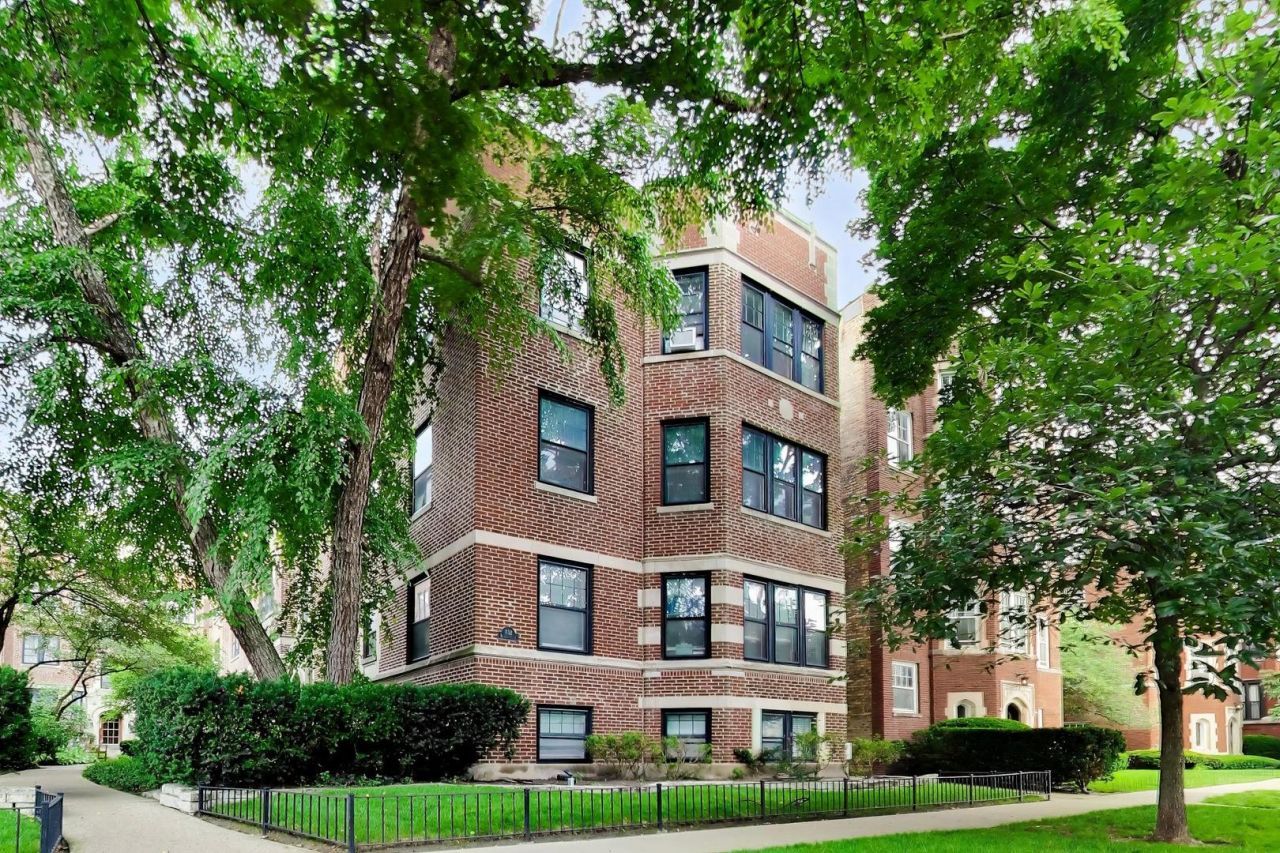 730 Hinman Avenue , Evanston, IL 60202