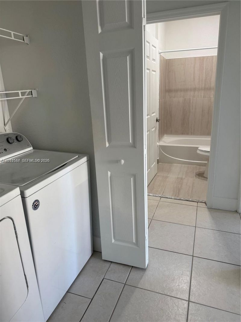 6912 NW 179th St , Unit 107-3, Hialeah, FL 33015 Photo