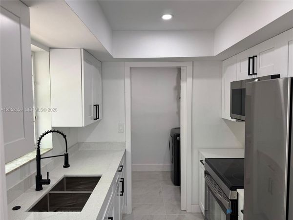 890 SW 28th St, Unit 1, Fort Lauderdale, FL 33315