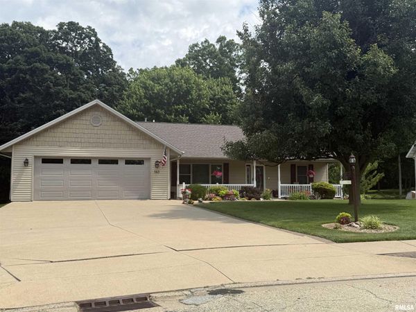 141 ELMRIDGE Circle, East Peoria, IL 61611