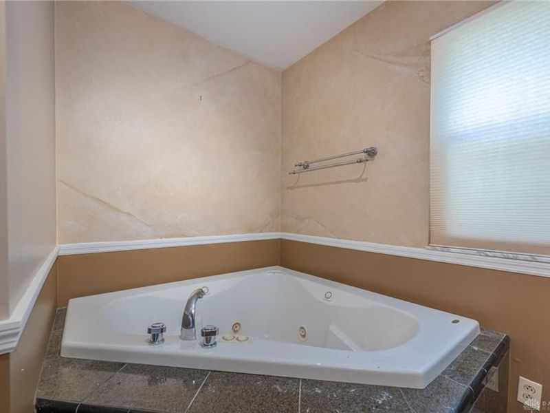851 Weybridge Drive, Springfield, OH 45503 Photo 18