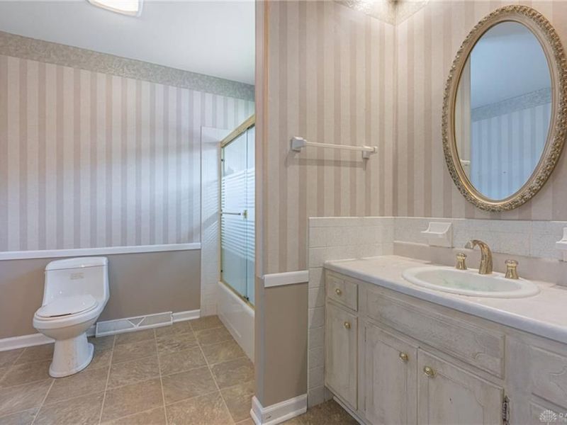 851 Weybridge Drive, Springfield, OH 45503 Photo 29