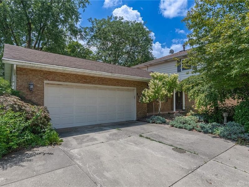 851 Weybridge Drive, Springfield, OH 45503 Photo 3