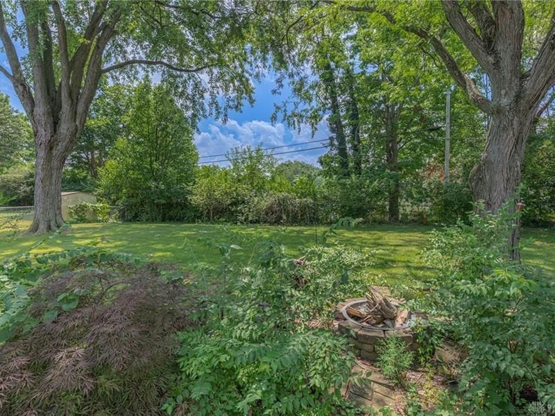 851 Weybridge Drive, Springfield, OH 45503 Photo 35