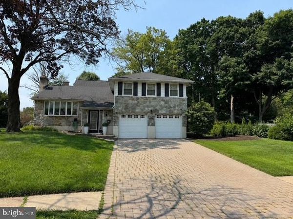 2030 LONGCOME DRIVE, WILMINGTON, DE 19810