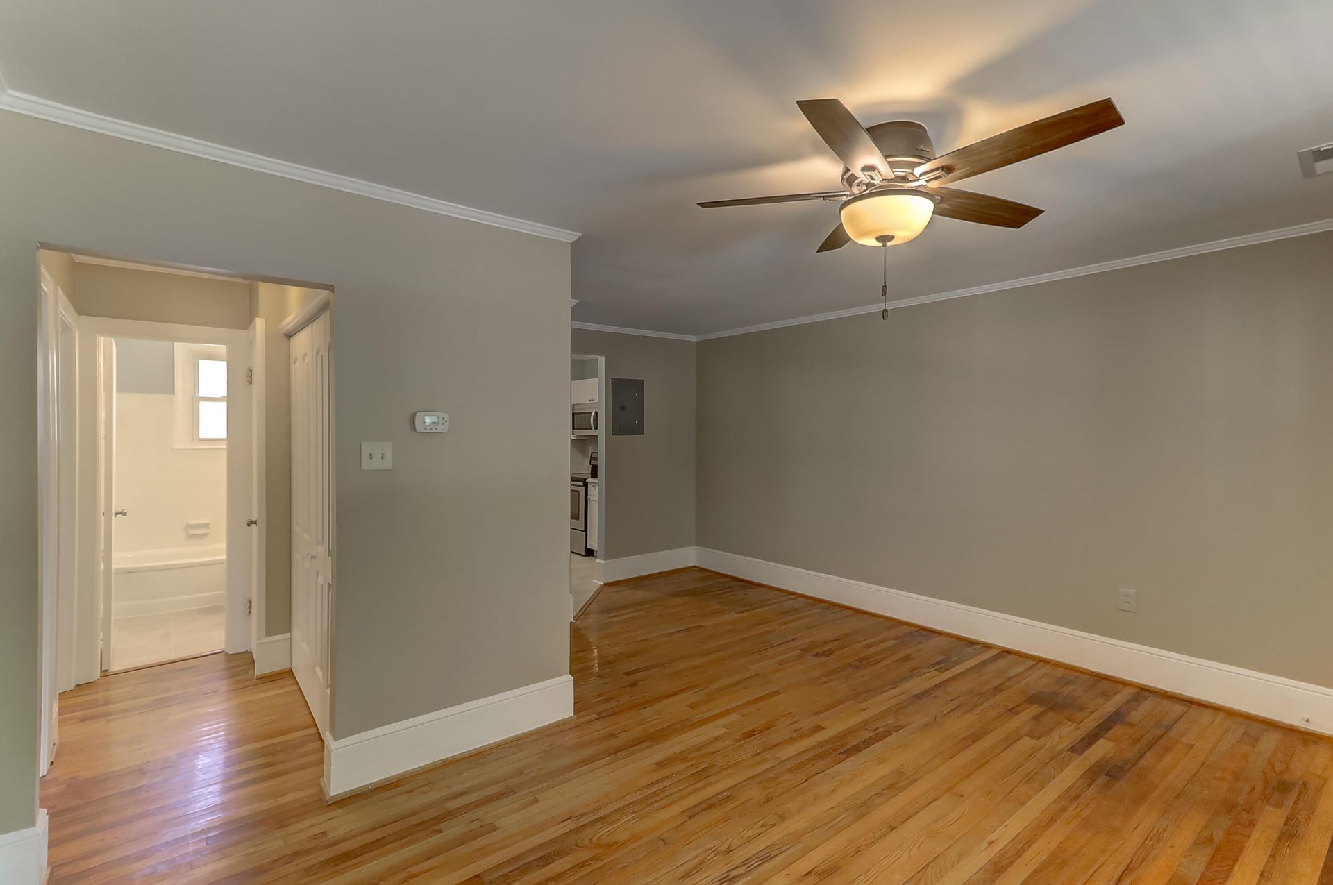 5002 Alpha Street Photo 14