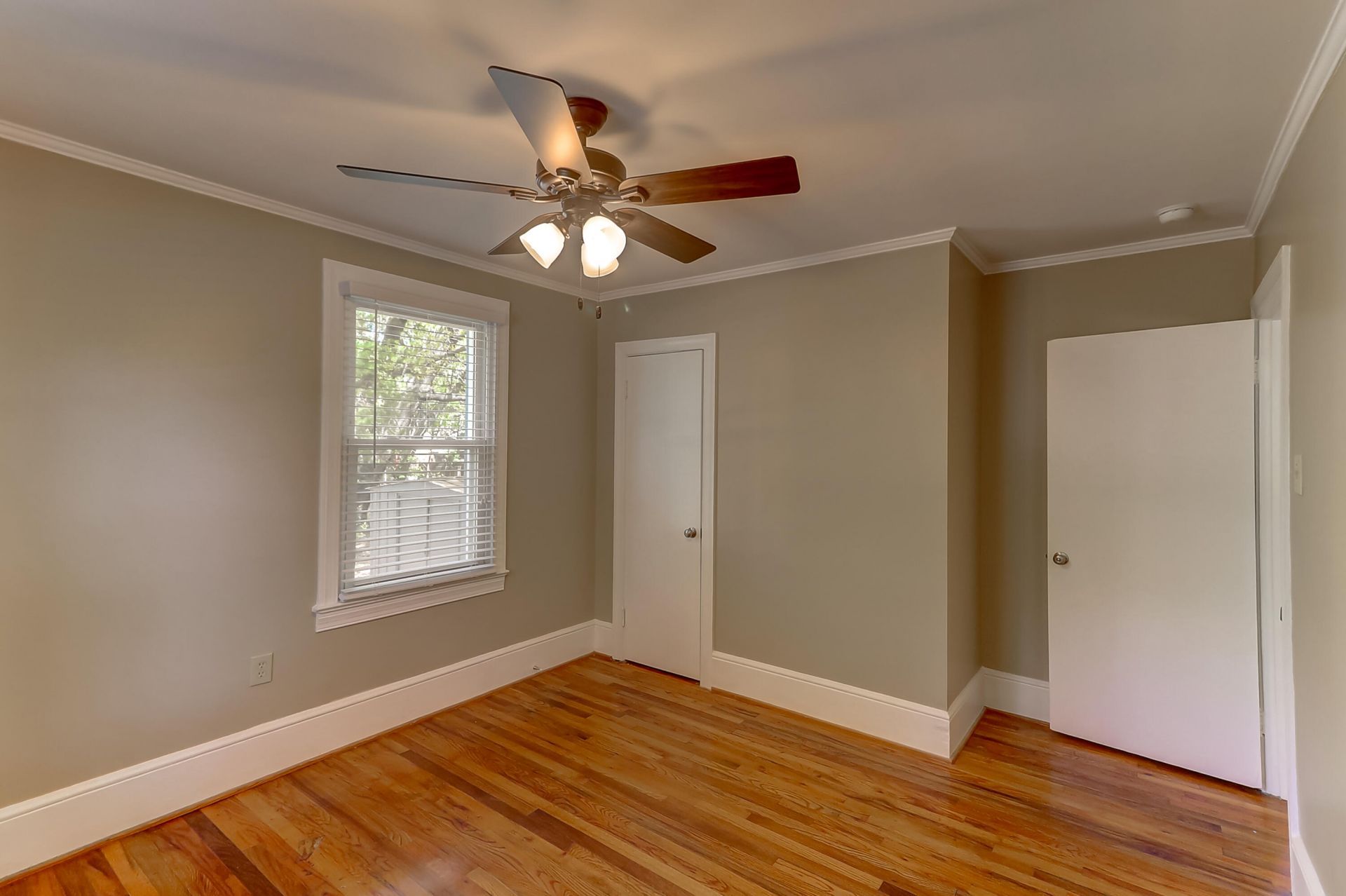 5002 Alpha Street Photo 22