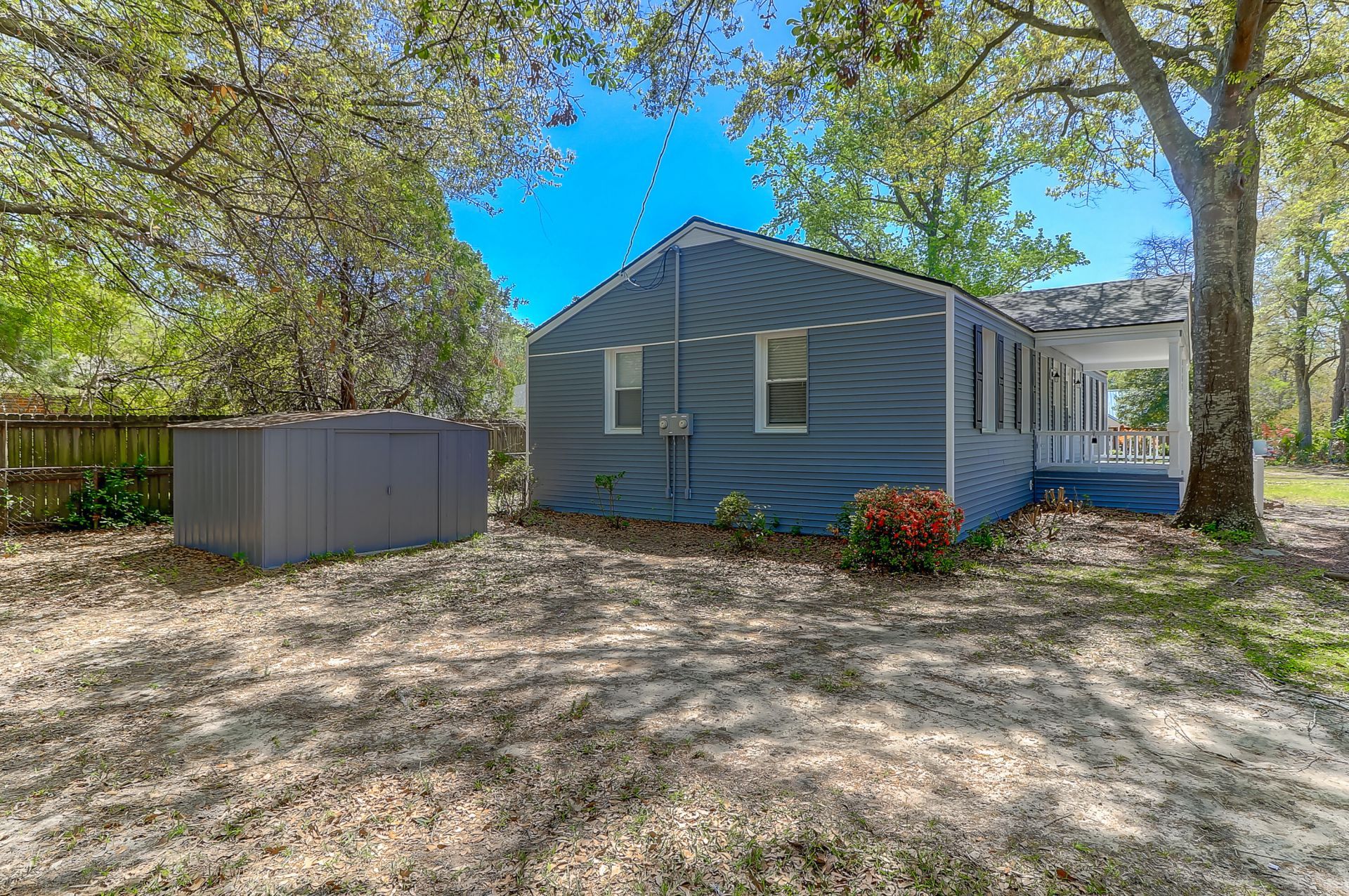5002 Alpha Street Photo 4