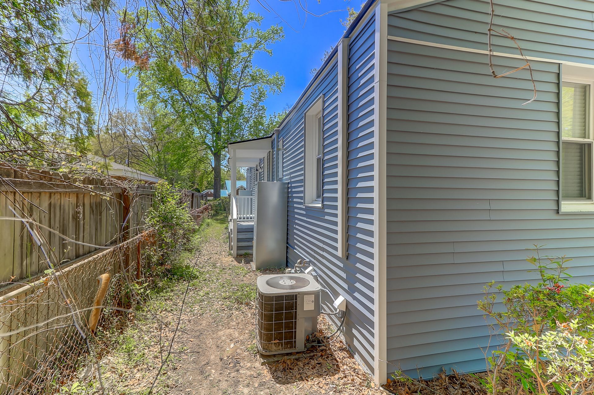 5002 Alpha Street Photo 6