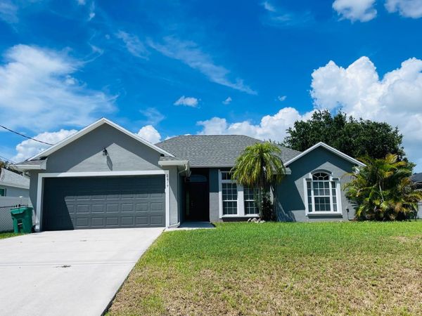 2619 SW Fair Isle Road, Port St. Lucie, FL 34987