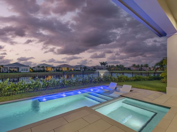 10109 Driftwood Way, Palm Beach Gardens, FL 33412