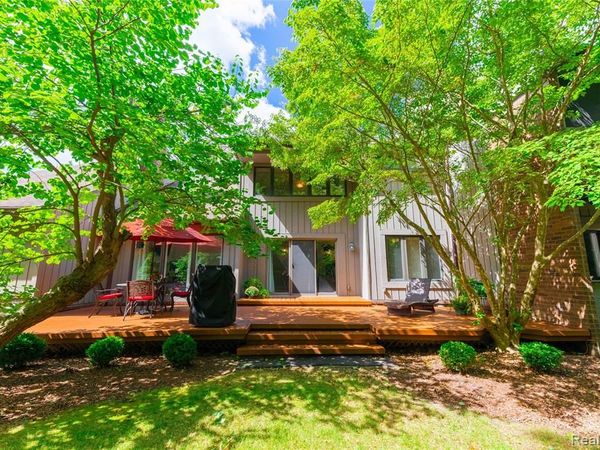 9422 Hawthorne Glen Drive , Grosse Ile Twp, MI 48138