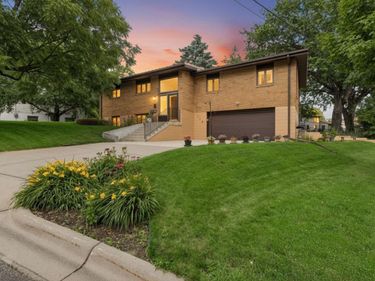 116 Victory Place, South Saint Paul, MN 55075