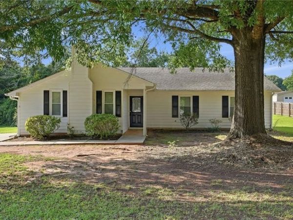 248 Helen Drive NW, Monroe, GA 30656