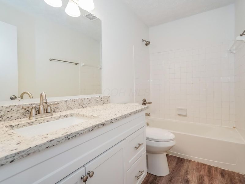 1915 Berwick Court , Delaware, OH 43015 Photo 13