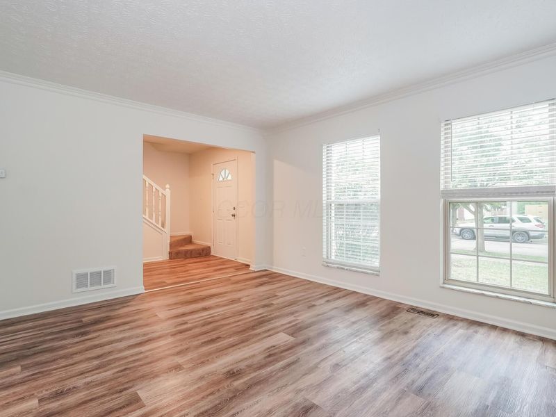 1915 Berwick Court , Delaware, OH 43015 Photo 8