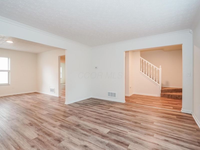 1915 Berwick Court , Delaware, OH 43015 Photo 9